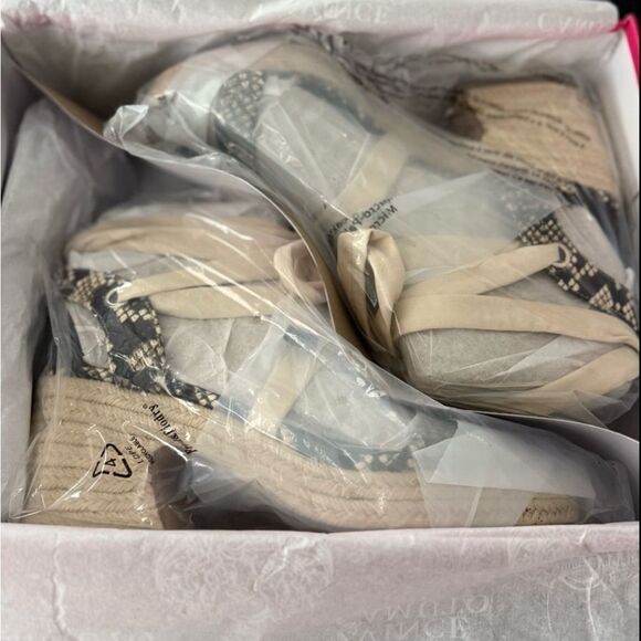 Vince Camuto Roreka Espadrille Block Heel Sandal Warm Vanilla Black Python - Picture 13 of 14